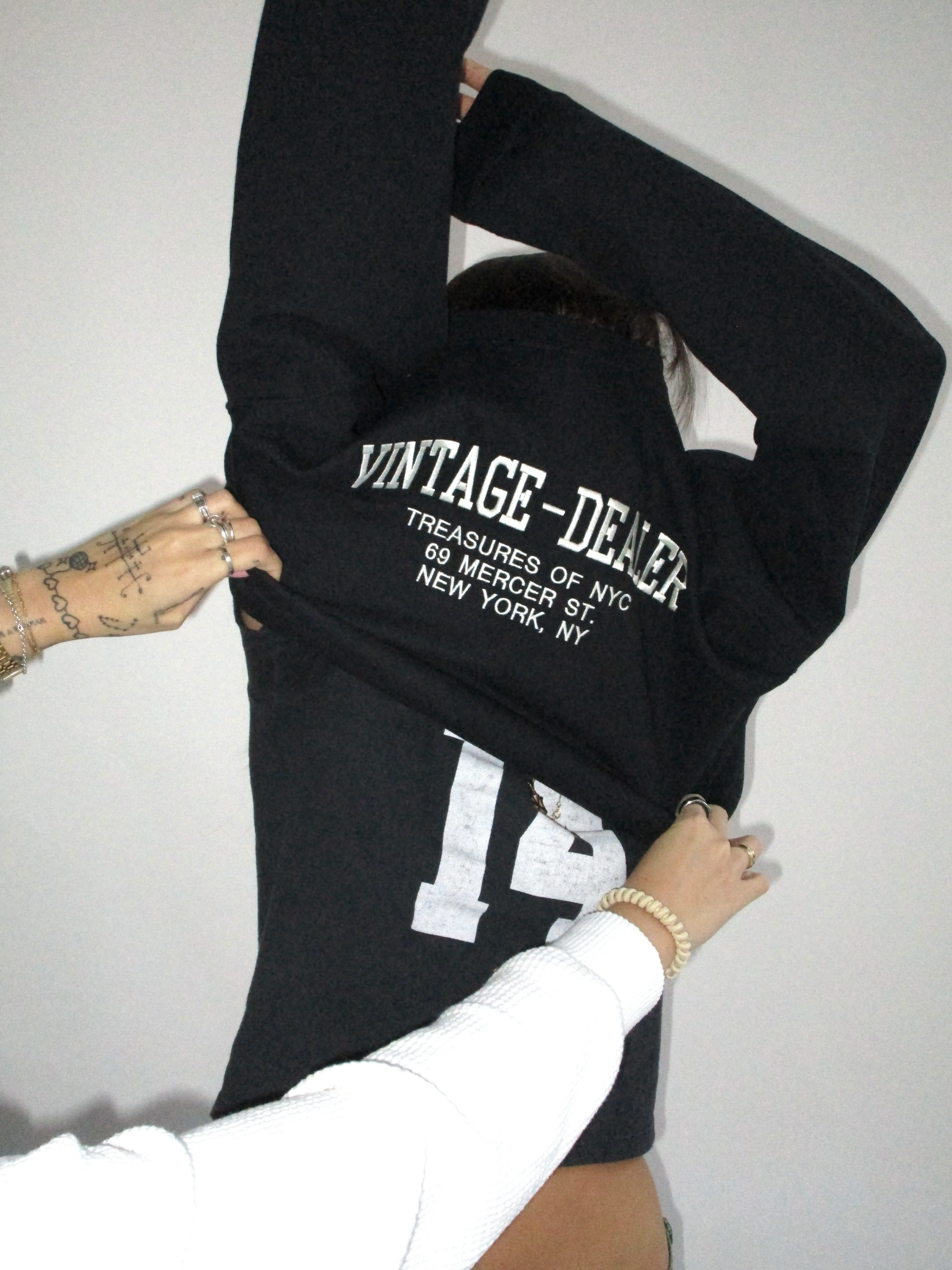 TNYC 69 Mercer 'Vintage-Dealer' Sweatshirt - Image 5